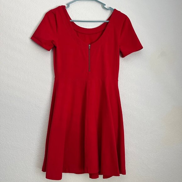 Express Scoop Neck Knit Dress with Exposed Back Zipper, Red, Size Medium - Picture 3 of 6